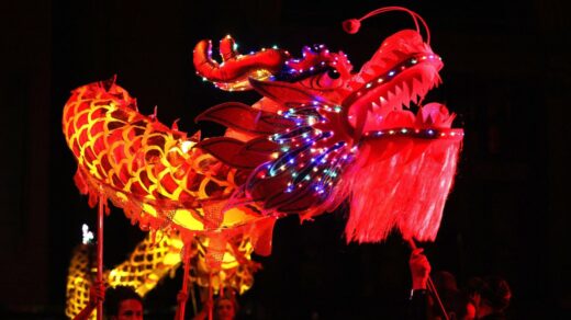 Jinlong Performing Arts – The Dragon Dance